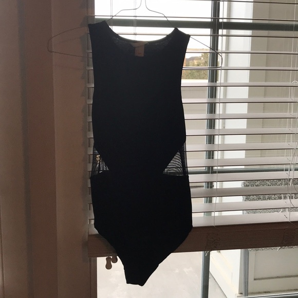 Mesh top - Picture 1 of 3